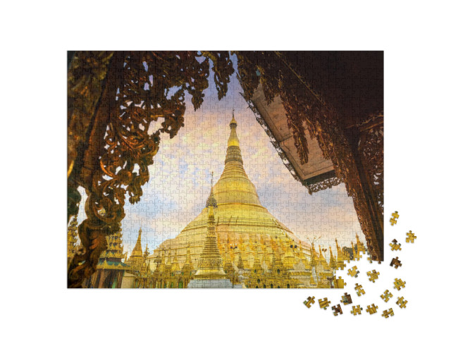 puzzle 1000 dílků „Pagoda Shwedagon zaplavená zlatým světlem v Rangúnu, Myanmar“