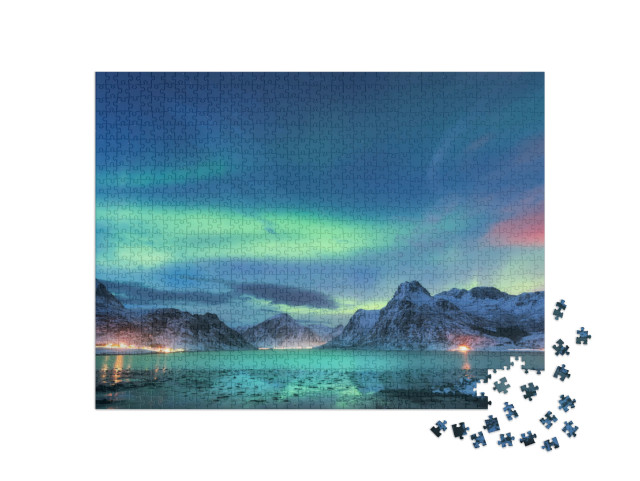 puzzle 1000 dílků „Polární záře nad mořským pobřežím a zasněženými horami“