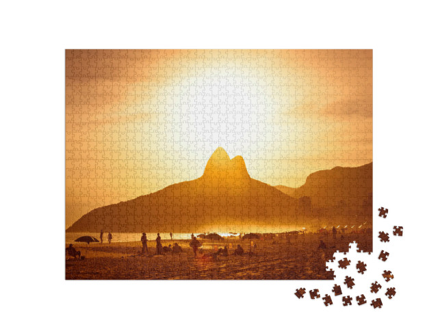 puzzle 1000 dílků „Západ slunce na pláži Ipanema, Rio de Janeiro, Brazílie“