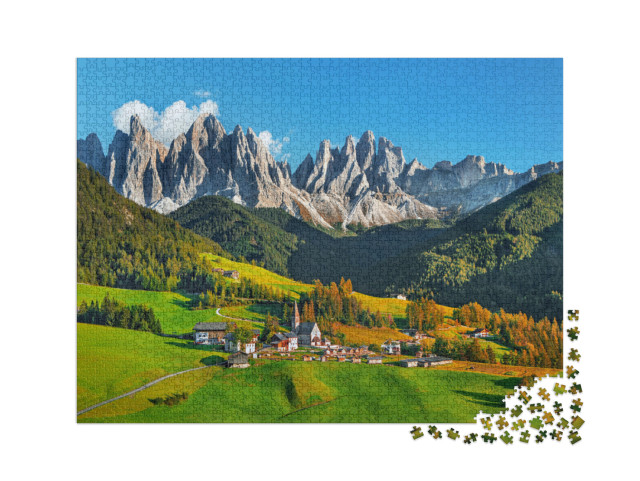 puzzle 2000 dílků „Santa Maddalena s Dolomity v Jižním Tyrolsku, Itálie“