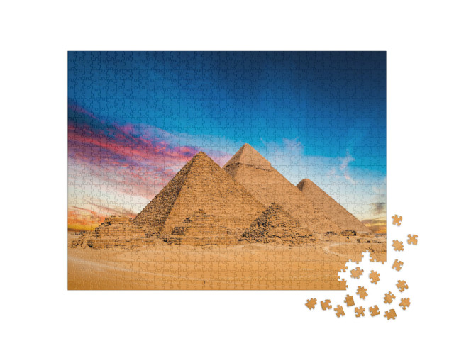 puzzle 1000 dílků „Velké pyramidy v Gíze při západu slunce, Egypt“