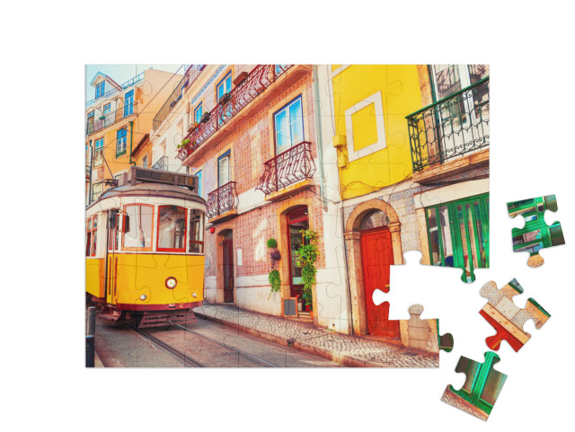 puzzle 48 dílků „Slavná stará tramvaj na ulici v Lisabonu, Portugalsko“