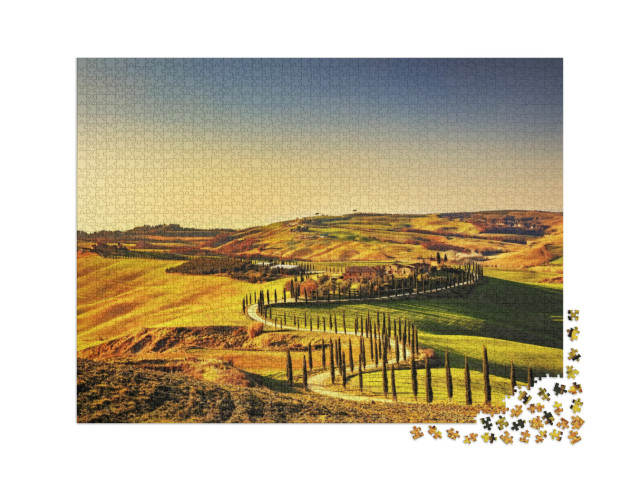 puzzle 2000 dílků „Západ slunce nad Toskánskem s cypřiši, Itálie“