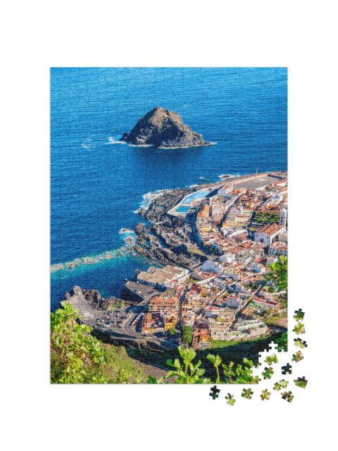 puzzle 1000 dílků „Letecký pohled na vesnici Garachico u Atlantického oceánu, Tenerife, Španělsko“