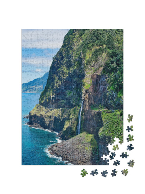 puzzle 500 dílků „Vodopády Bridal Veil na ostrově Madeira, Portugalsko“