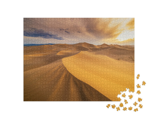 puzzle 1000 dílků „Západ slunce nad písečnými dunami v poušti, USA“