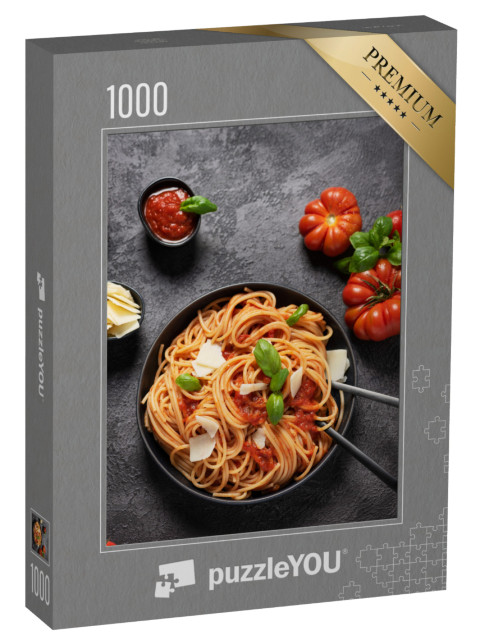 puzzle 1000 dílků „Tradiční italské těstoviny s rajčatovou omáčkou, bazalkou a sýrem“
