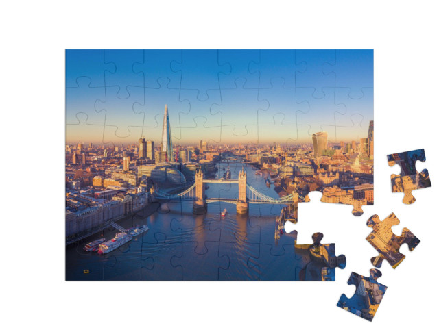 puzzle 48 dílků „Letecký panoramatický pohled na Londýn a řeku Temži, Anglie“