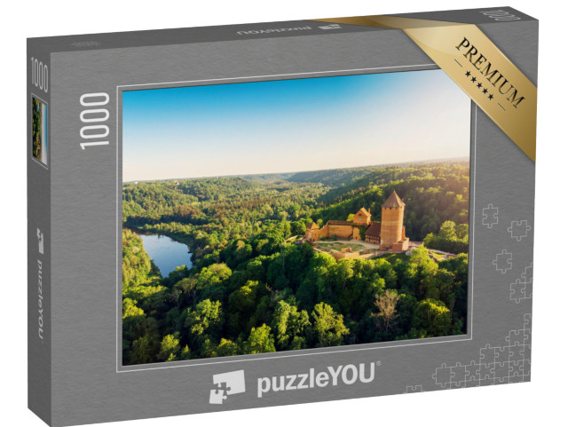 puzzle 1000 dílků „Letecký pohled na hrad Turaida a řeku Gauja, Lotyšsko“