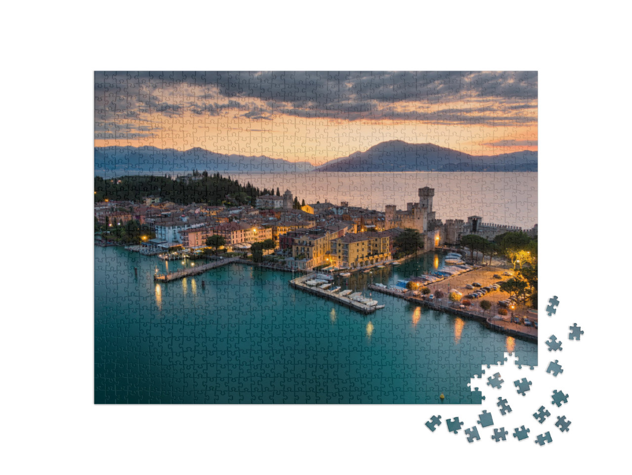 puzzle 1000 dílků „Východ slunce nad Sirmione u jezera Garda“