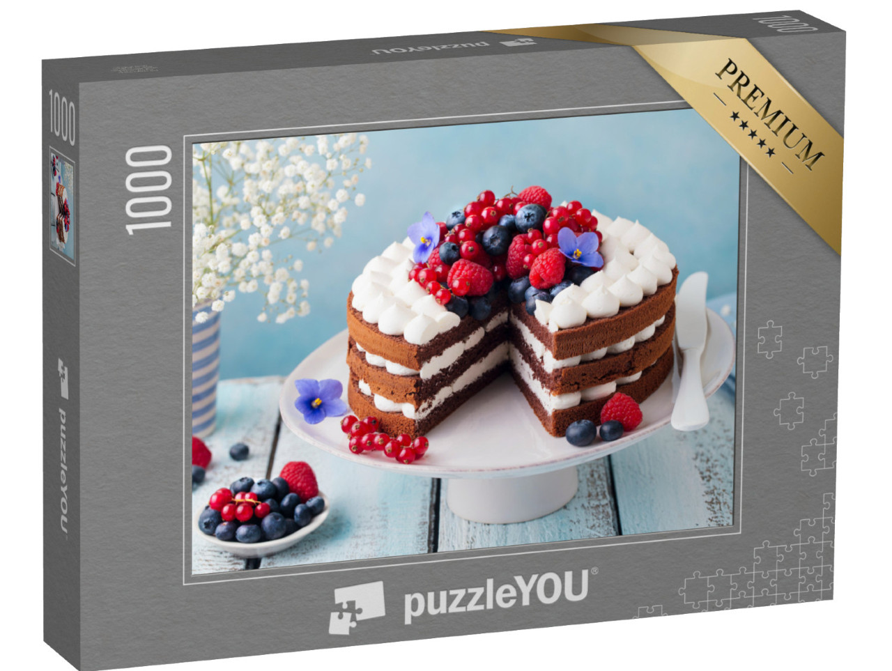 puzzle 1000 dílků „Čokoládový dort se šlehačkou a čerstvými bobulemi“