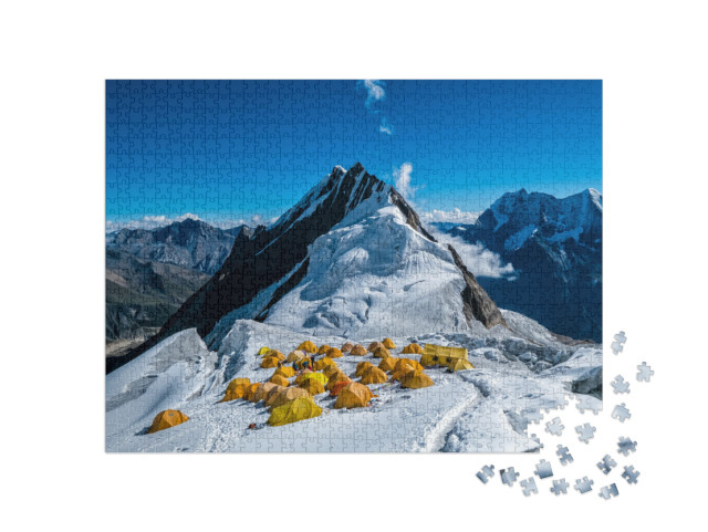 puzzle 1000 dílků „Výškový tábor na vrcholu Manaslu v Himálaji“