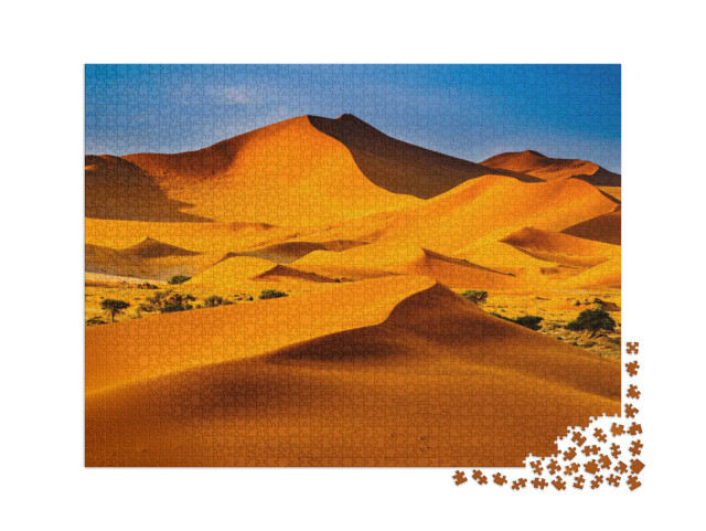 puzzle 2000 dílků „Namibijská poušť: duny na slunci“