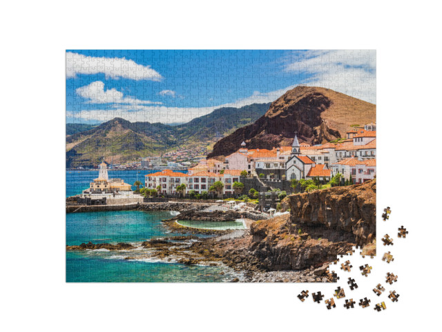 puzzle 1000 dílků „Malebné městečko Canical, Madeira, Portugalsko“