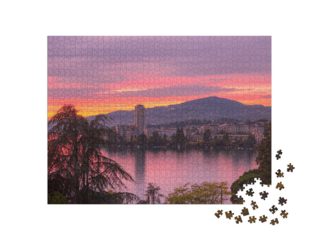 puzzle 1000 dílků „Západ slunce s výhledem na Montreux a Ženevské jezero, Švýcarsko“