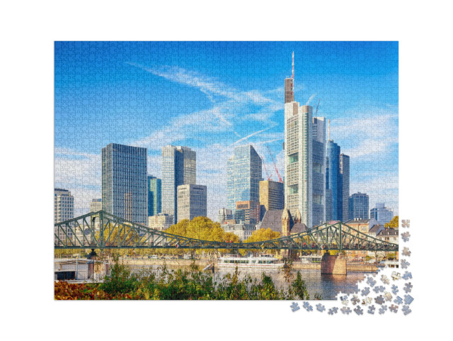 puzzle 2000 dílků „Krajina Frankfurtu v Německu za slunečného dne“