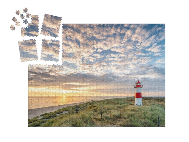 SMART SORTED® | Puzzle 1000 dílků „Červený maják na ostrově Sylt, Severní Frísko, Šlesvicko-Holštýnsko, Německo“