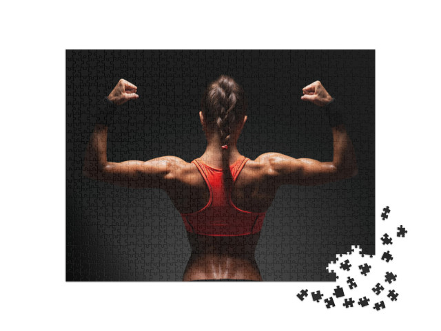 puzzle 1000 dílků „Hra svalů na zádech atletické mladé ženy“