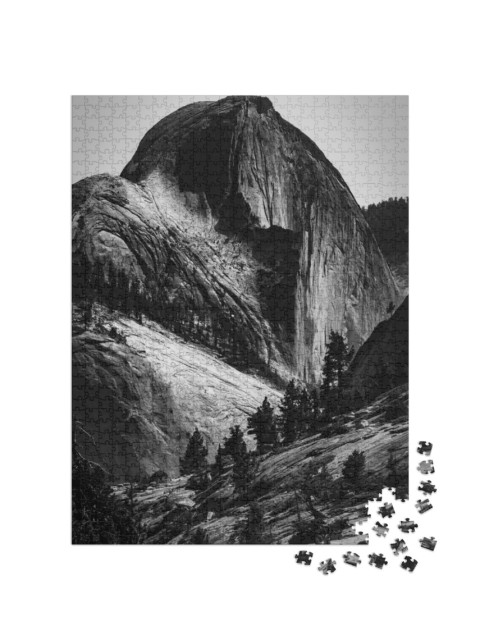 puzzle 1000 dílků „Half Dome v Yosemitském národním parku, černobíle“