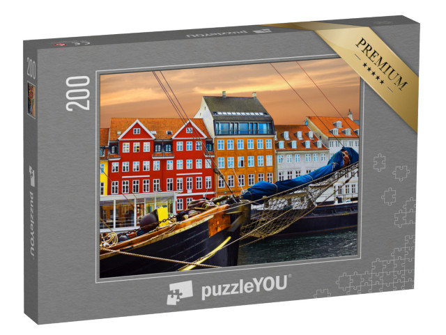 puzzle 200 dílků „Jachty a barevné domy na plážové promenádě v Nyhavnu“