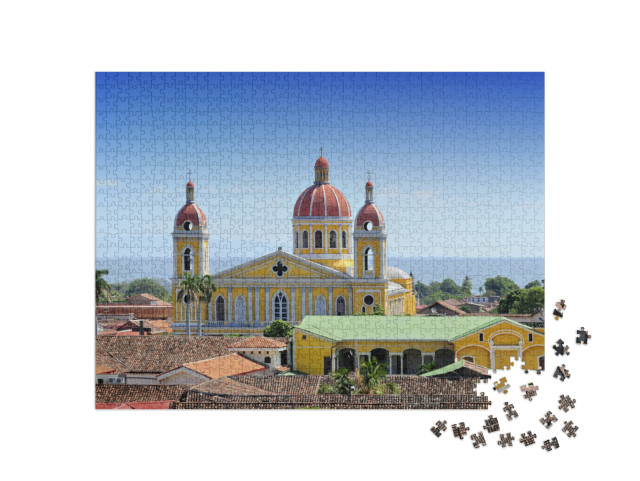 puzzle 1000 dílků „Katedrála v Granadě, Nikaragua, Střední Amerika“