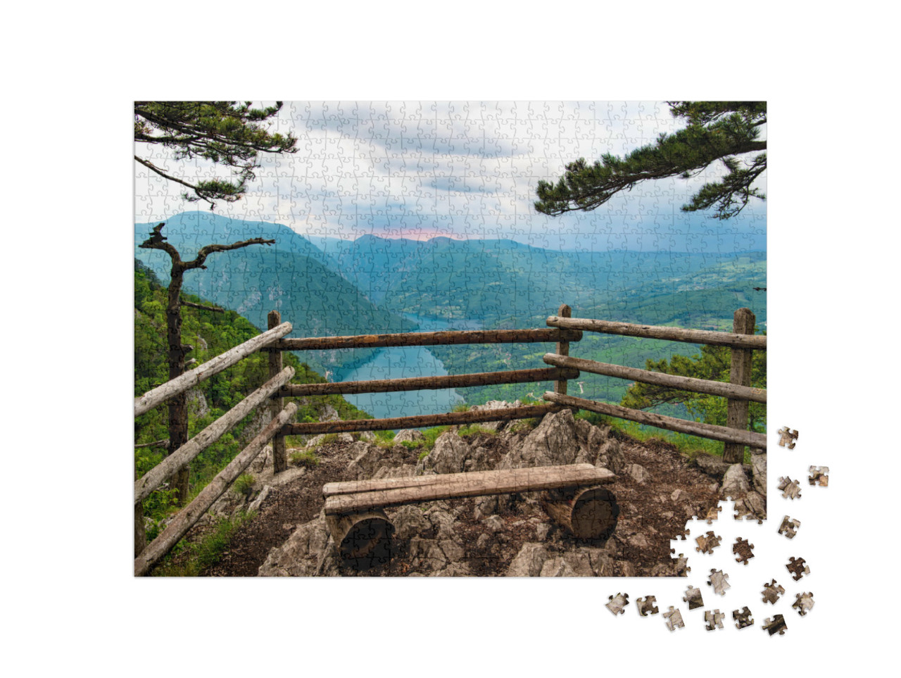 puzzle 1000 dílků „Vyhlídka Banjska stena, Národní park Tara, Srbsko“