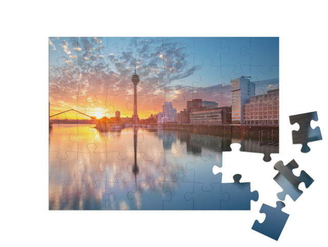 puzzle 48 dílků „Západ slunce nad mediálním přístavem v Düsseldorfu, Severní Porýní-Vestfálsko“