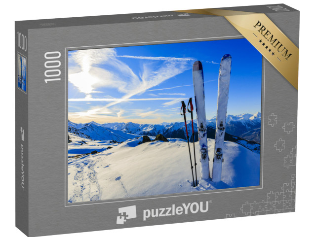 puzzle 1000 dílků „Připraveni na sjezd: lyže na sněhu“