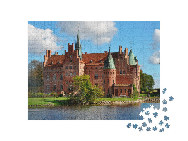 puzzle 1000 dílků „Hrad Egeskov, Dánsko“