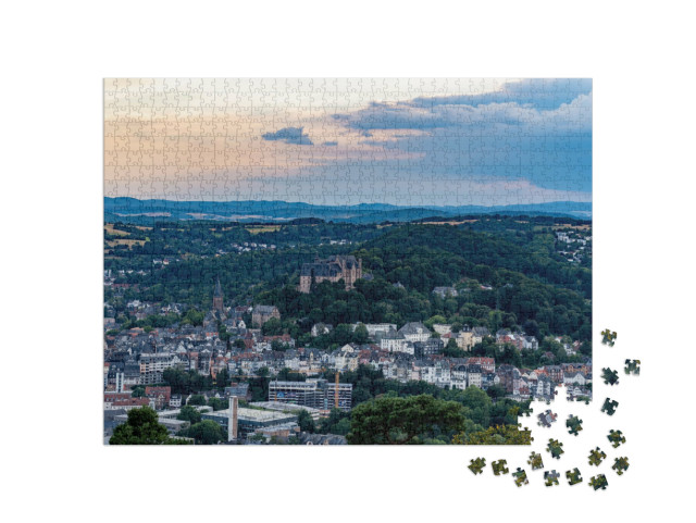 puzzle 1000 dílků „Marburg na řece Lahn s landkrabským zámkem“