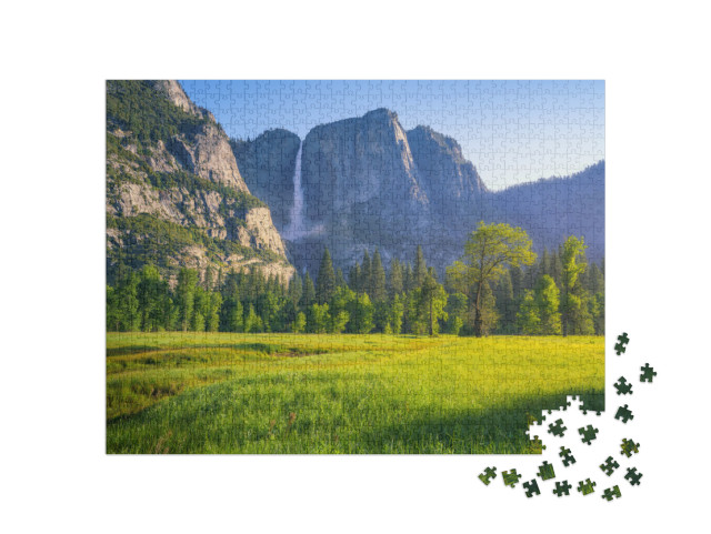 puzzle 1000 dílků „Působivé Yosemitské vodopády, Kalifornie, USA“