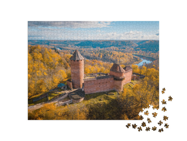 puzzle 1000 dílků „Západ slunce nad hradem Turaida, Sigulda, Lotyšsko“