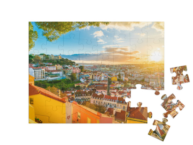 puzzle 48 dílků „Panoramatický pohled na Lisabon při západu slunce“