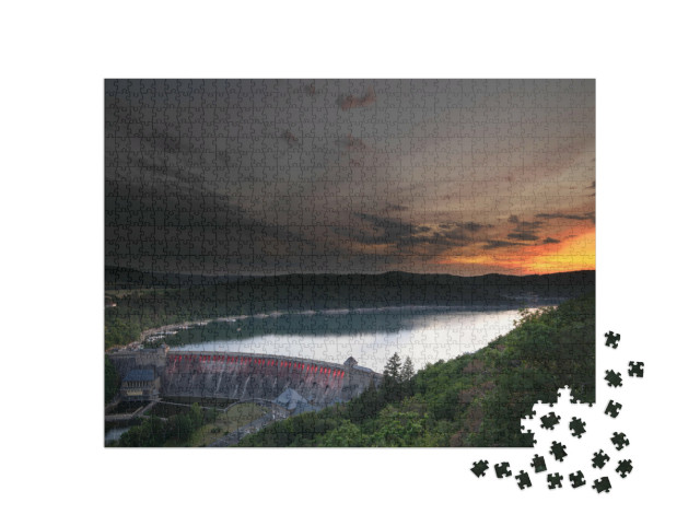 puzzle 1000 dílků „Pohled z vyhlídky Kleine Kanzel na jezero Edersee při západu slunce“