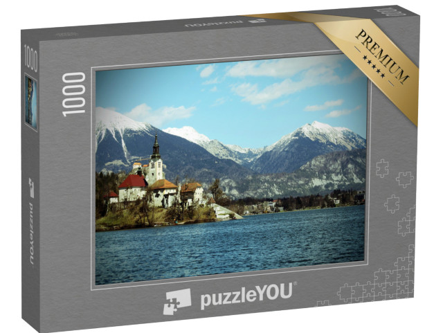 puzzle 1000 dílků „Kostel na ostrově Bled před zasněženými horami, Slovinsko“