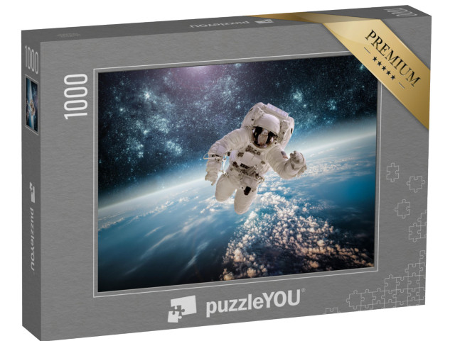 puzzle 1000 dílků „Astronaut ve vesmíru, Země v pozadí“