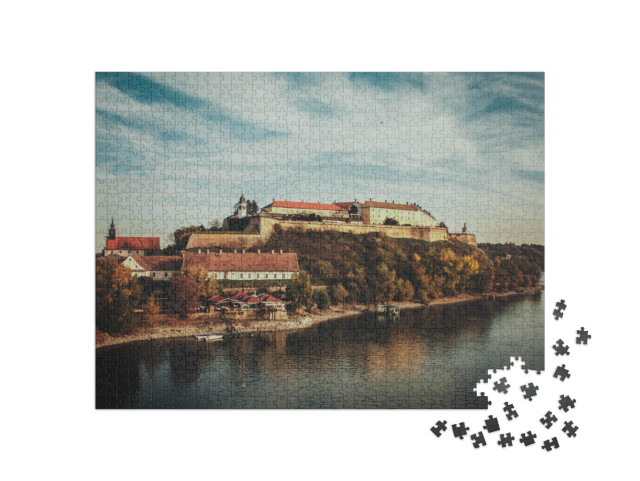 puzzle 1000 dílků „Petrovaradínská pevnost a Dunaj, Novi Sad, Srbsko“