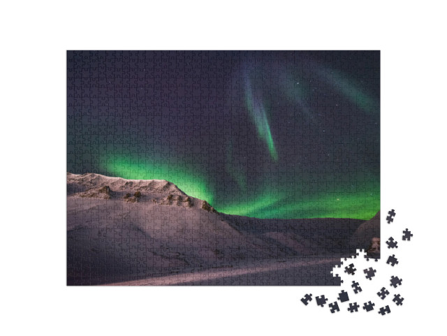 puzzle 1000 dílků „Aurora Borealis: polární záře nad Špicberky, Norsko“