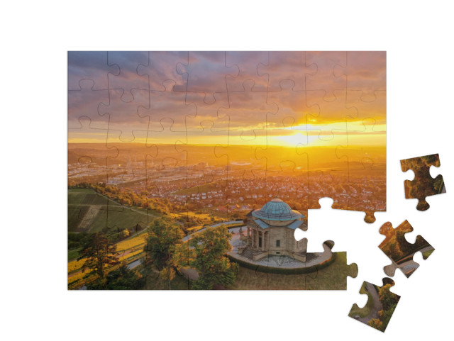 puzzle 48 dílků „Západ slunce nad Stuttgartem s údolím řeky Neckar, Německo“