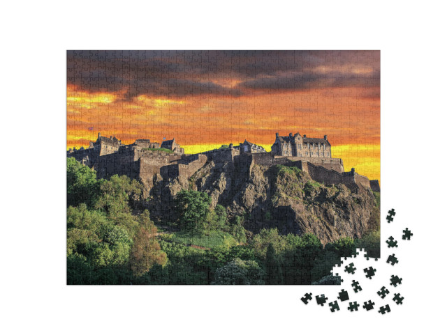 puzzle 1000 dílků „Úchvatný západ slunce na kopci Edinburského hradu, Skotsko“