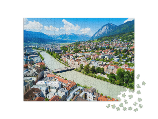 puzzle 1000 dílků „River Inn a centrum Innsbrucku shora“