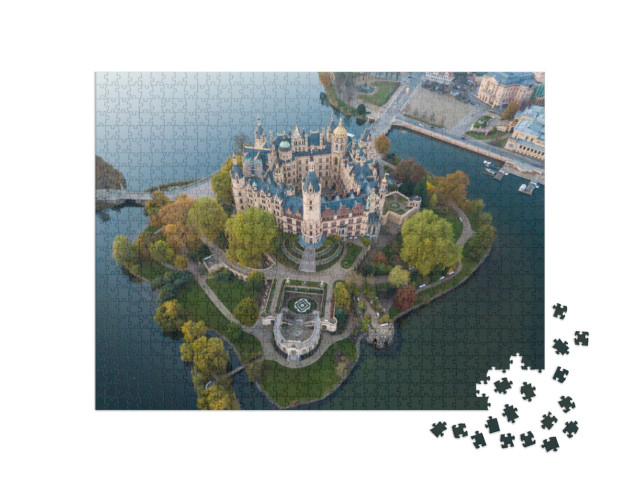 puzzle 1000 dílků „Zámek Schwerin na podzim“