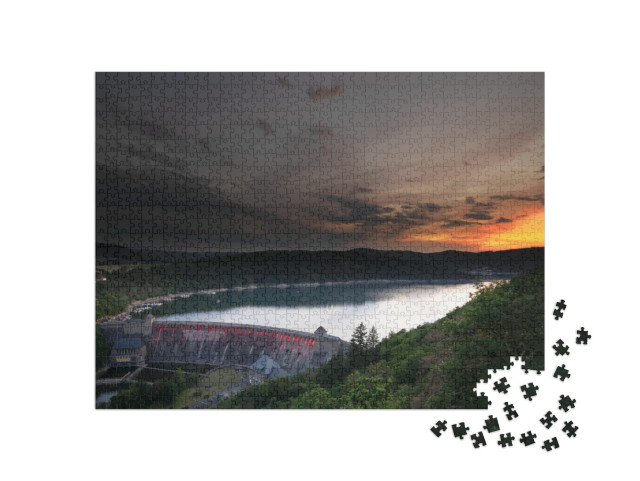 puzzle 1000 dílků „Pohled z vyhlídky Kleine Kanzel na jezero Edersee při západu slunce“