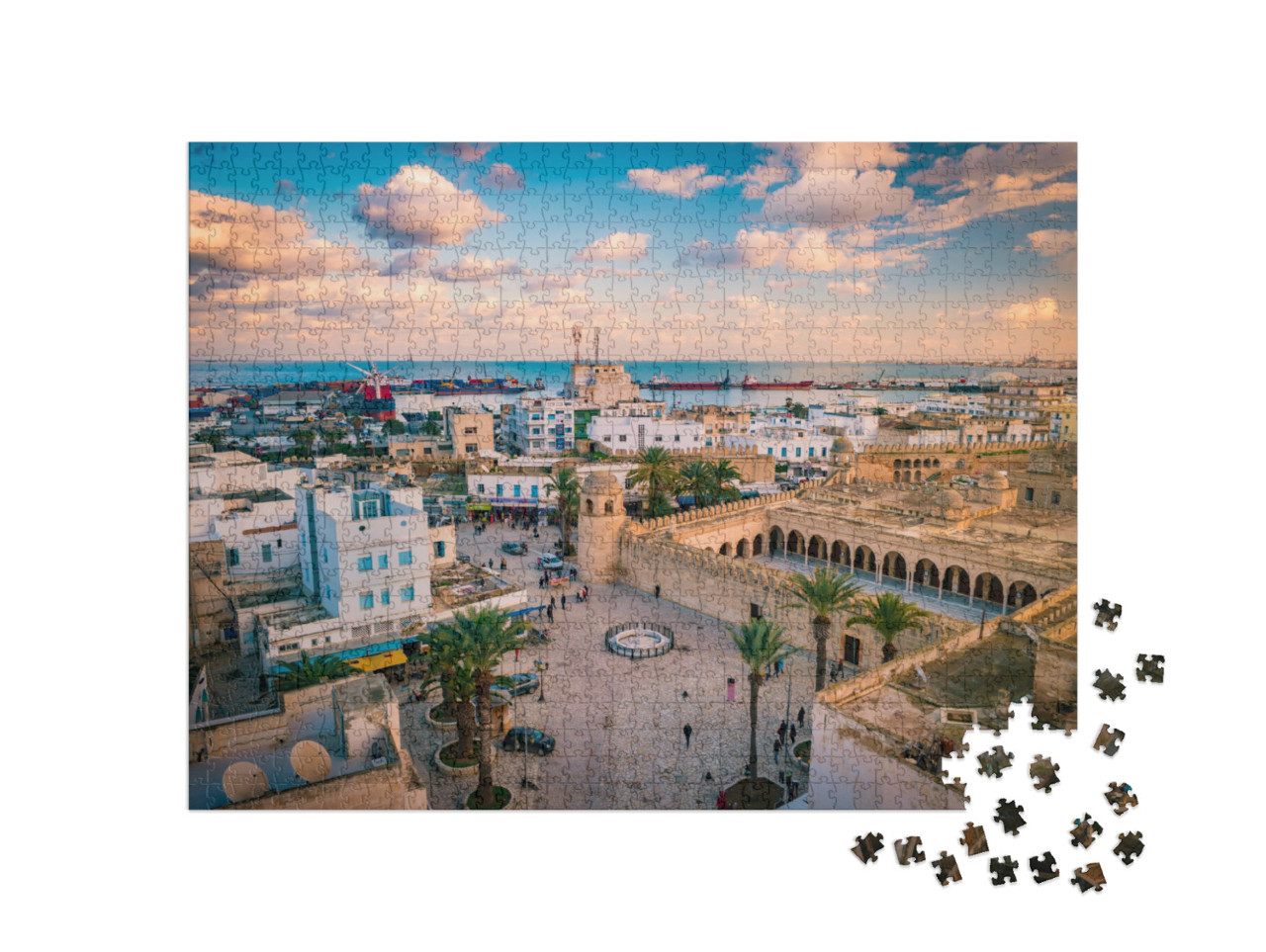 puzzle 1000 dílků „Západ slunce nad Sousse, krajina města s mešitou a přístavem, Tunisko“