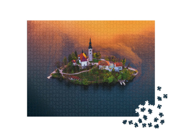 puzzle 1000 dílků „Kostel Nanebevzetí Panny Marie u Bledského jezera, Slovinsko“
