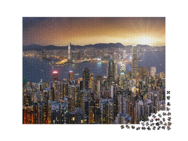 puzzle 2000 dílků „Panorama hongkongského panoramatu při západu slunce“