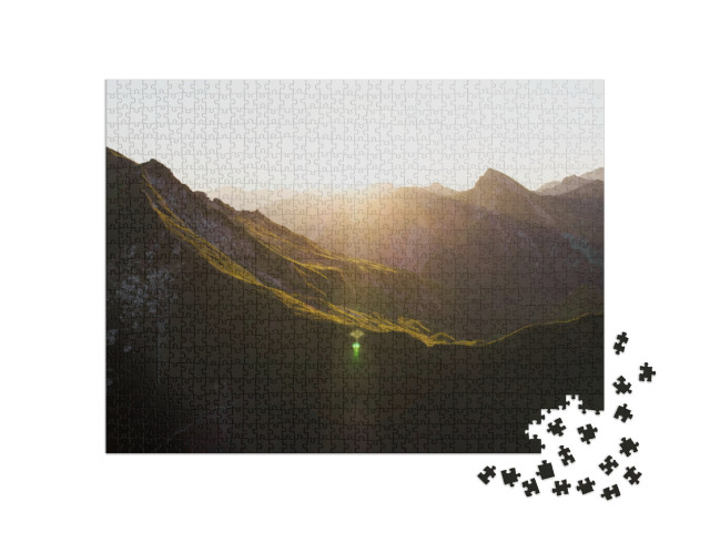 puzzle 1000 dílků „Alpské panorama ve zlatém slunečním světle, Rakousko“