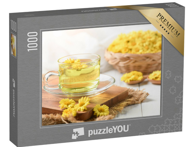 puzzle 1000 dílků „Chryzantémový čaj a chryzantémový květ v koši na...“