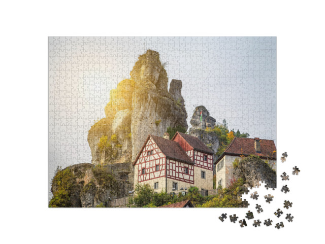 puzzle 1000 dílků „Hrázděné domy na skále v historické staré církevní obci Tüchersfeld, Bavorsko“