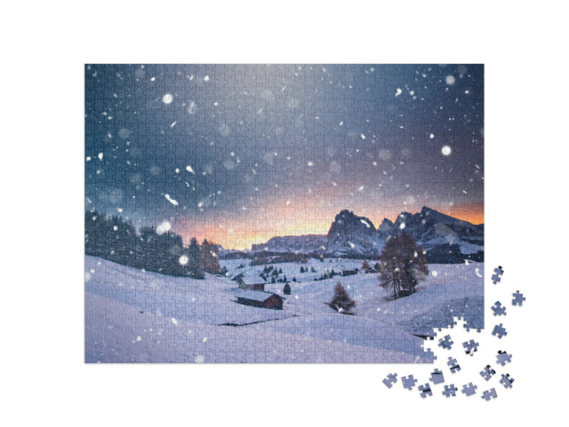 puzzle 1000 dílků „Malá zimní chata v magickém západu slunce, Alpe di Siusi, Itálie“